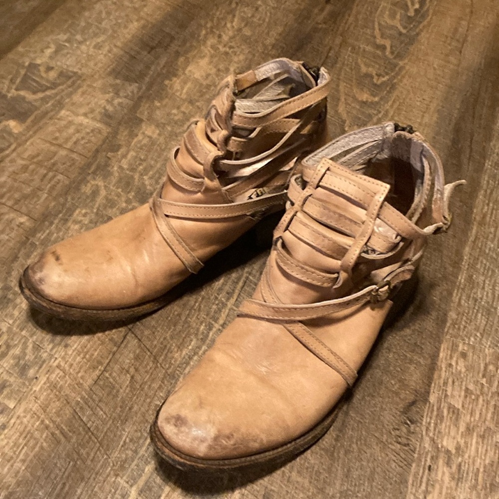 FREEBIRD By Steven Stair Strappy cut out Ankle booties Distressed size 8